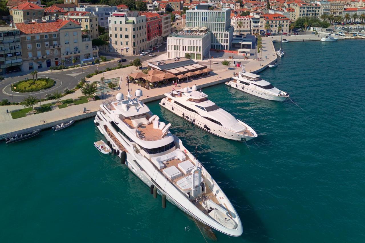 Hotel Ambasador Split Exteriér fotografie The Port of Trogir